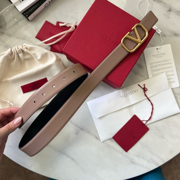 Valentino reversible belt size 80 medium width - Picture 8 of 14